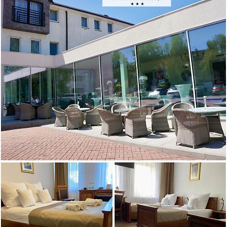 Hotel Constancja เชสโตฮอวา ภายนอก รูปภาพ